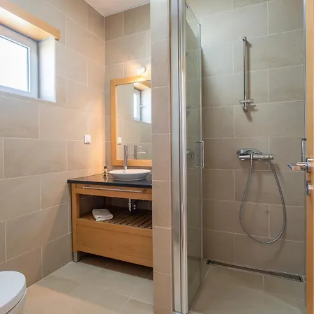 Del Rey Viii Villa *